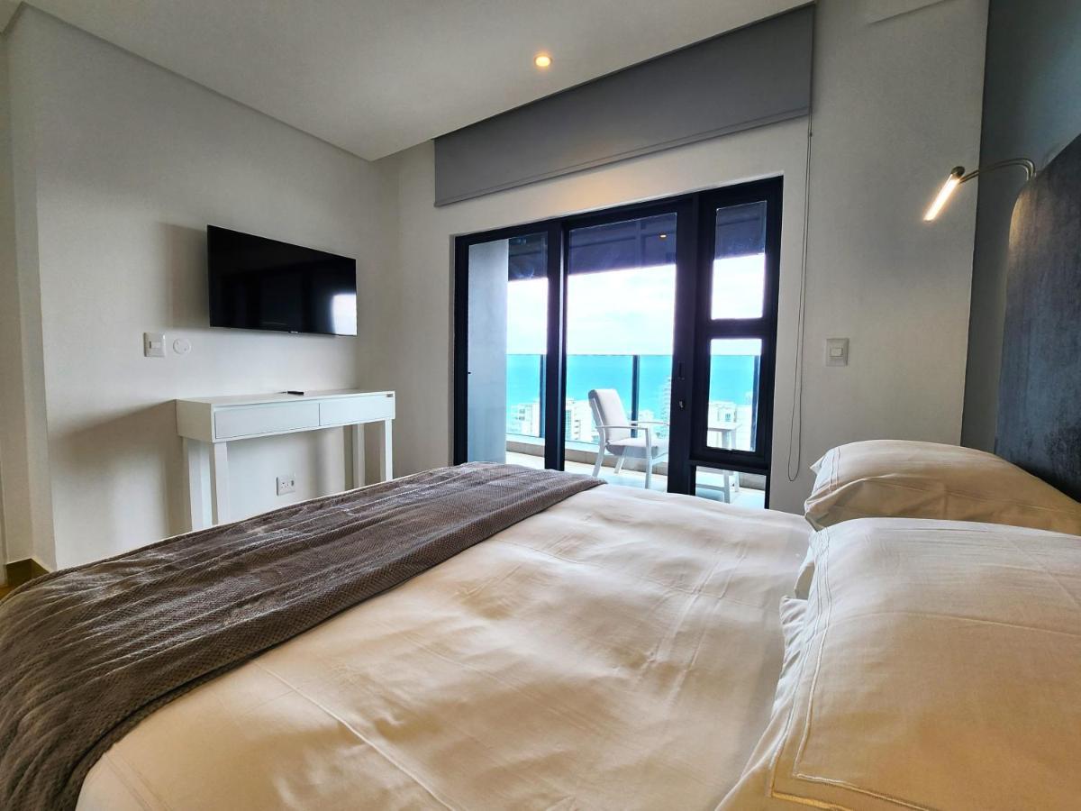 Apartment 1908 Oceans - By In Umhlanga