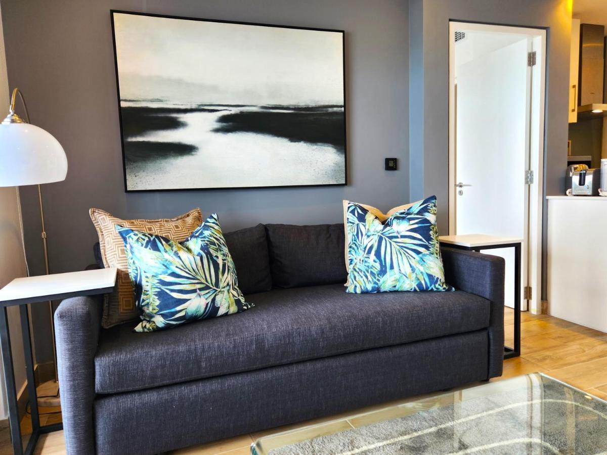 1908 Oceans - By In Umhlanga Apartment *